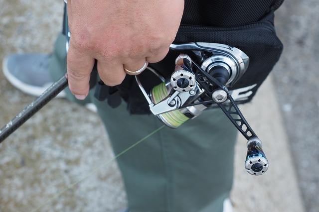 ヤマシタ×リブレ】数量限定「エギ王カスタムハンドルWING100MB」の予約