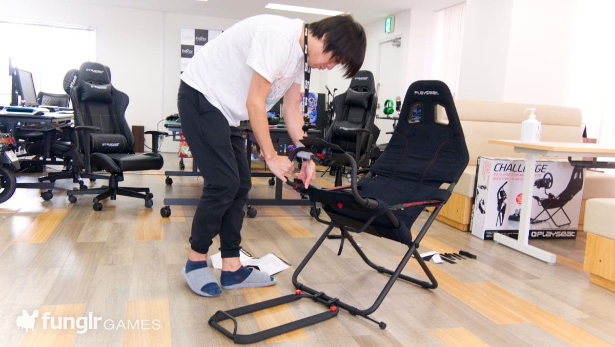 レースシム用コックピットはハードルが高い…それなら「Playseat