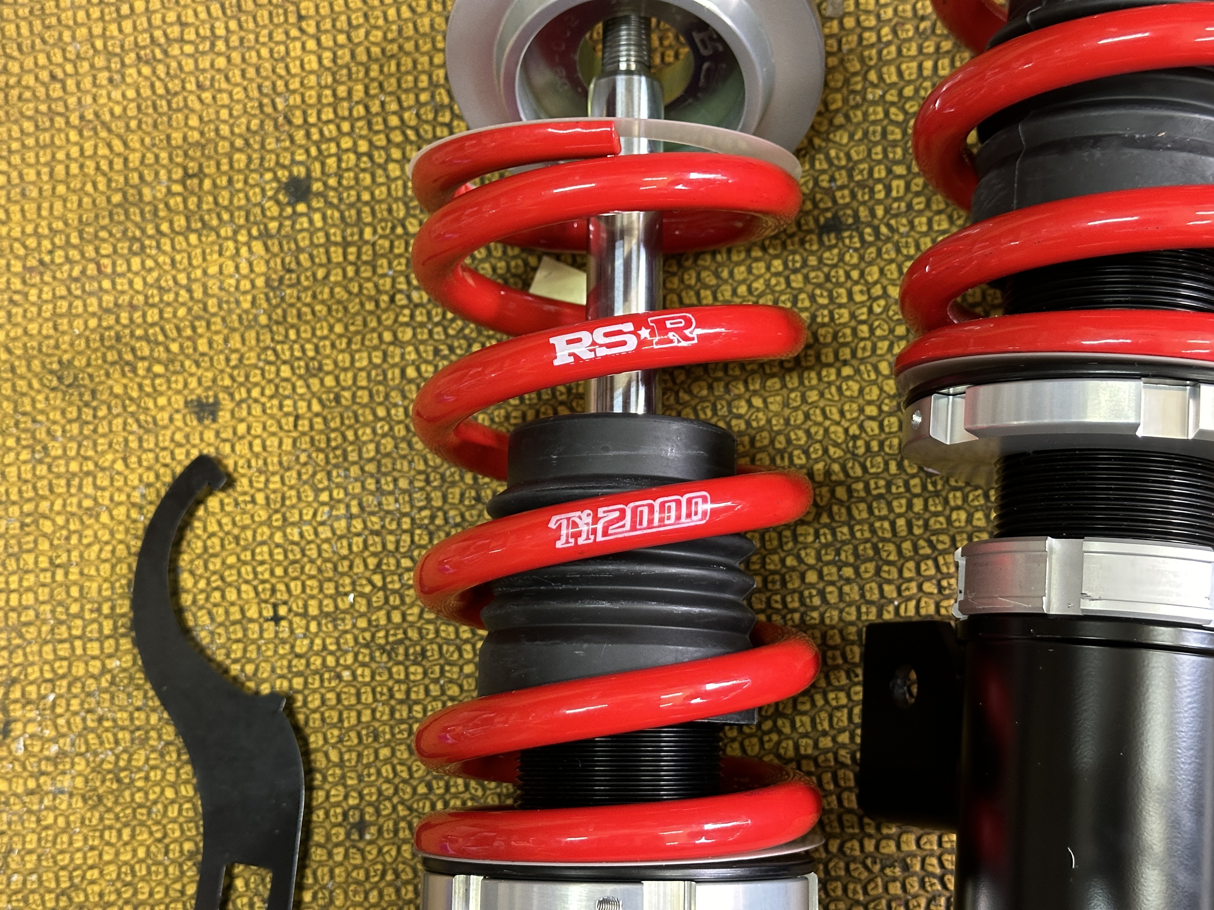 Complete Speed サーキットカスタム車高調取り付け – SWIFT GARAGE