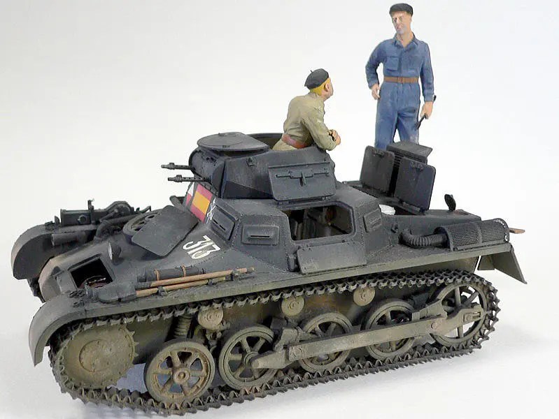 I号戦車A型 スペイン内戦フランコ軍軽戦車 トライスター 1/35 組立と