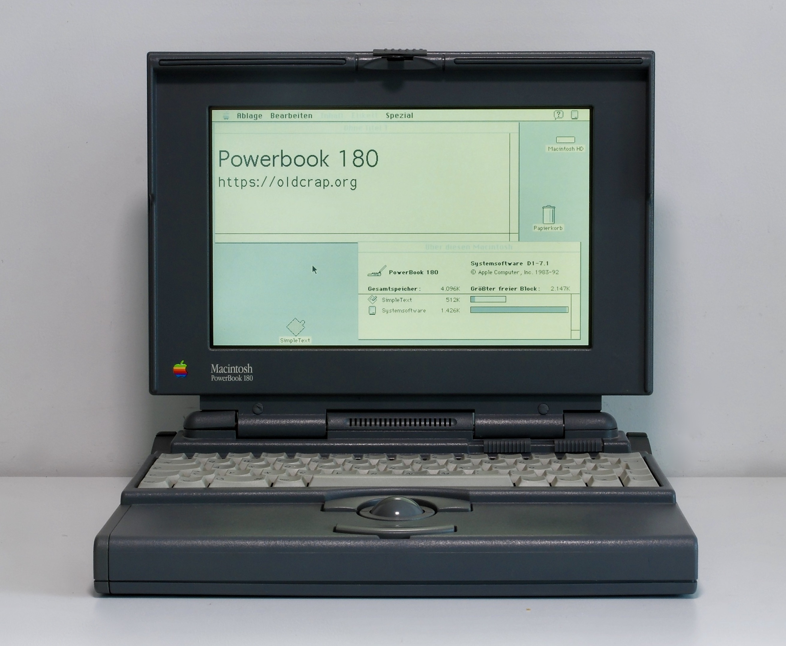 Apple Macintosh Powerbook 180 - Old Crap Vintage Computing
