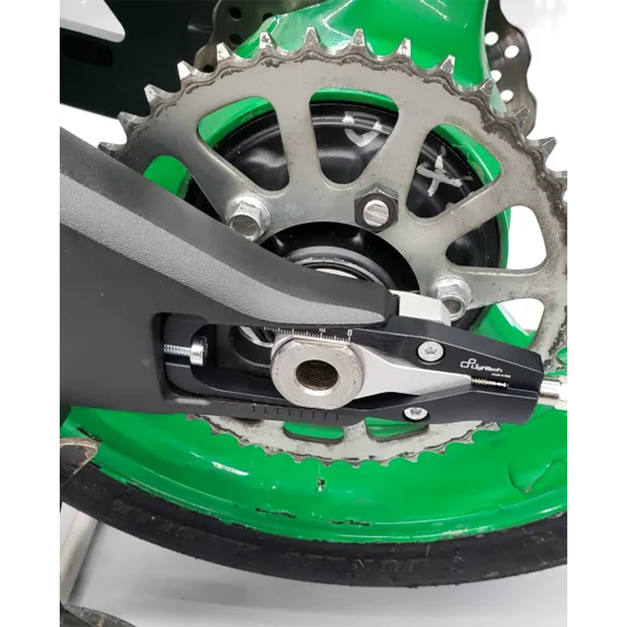 KAWASAKI ZX10 11'+ CAPTIVE CALIPER KITS – iOneMoto