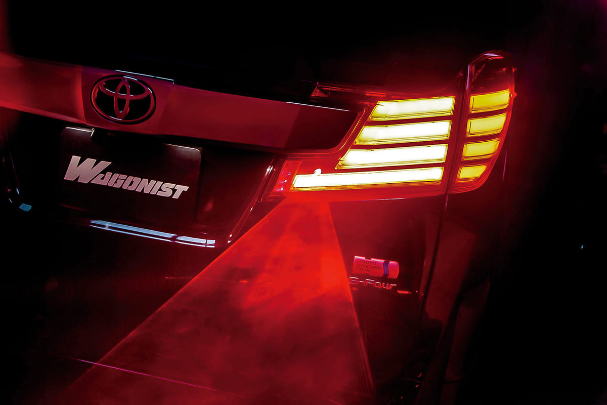 トヨタ・アルファード＆ヴェルファイアのテールランプに威風堂々の限定