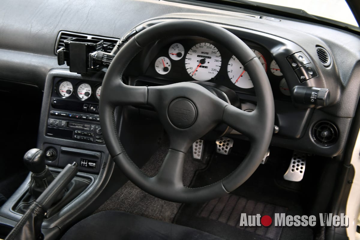 R32型スカイラインGT-Rへ、純正テイストのままスポーティに楽しめる