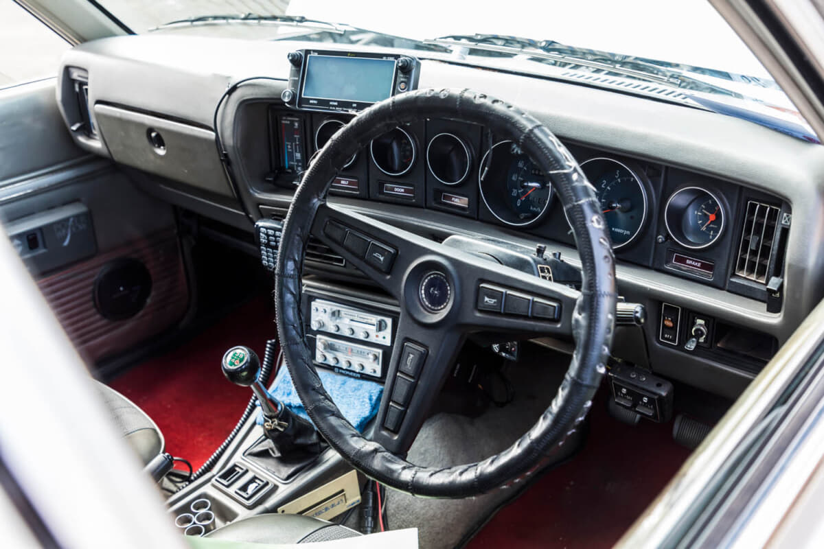 トヨタ 【美品】5代目トヨタコロナ純正ハンドル TOYOTA コロナ CORONA