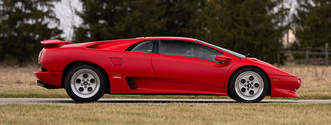 ランボルギーニ「ディアブロ」が4000万円オーバーで落札