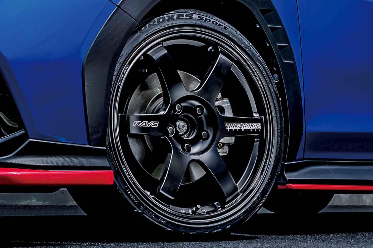 レイズ「TE37」史上初のカラーを採用！ ハイパワーと車両重量増加に