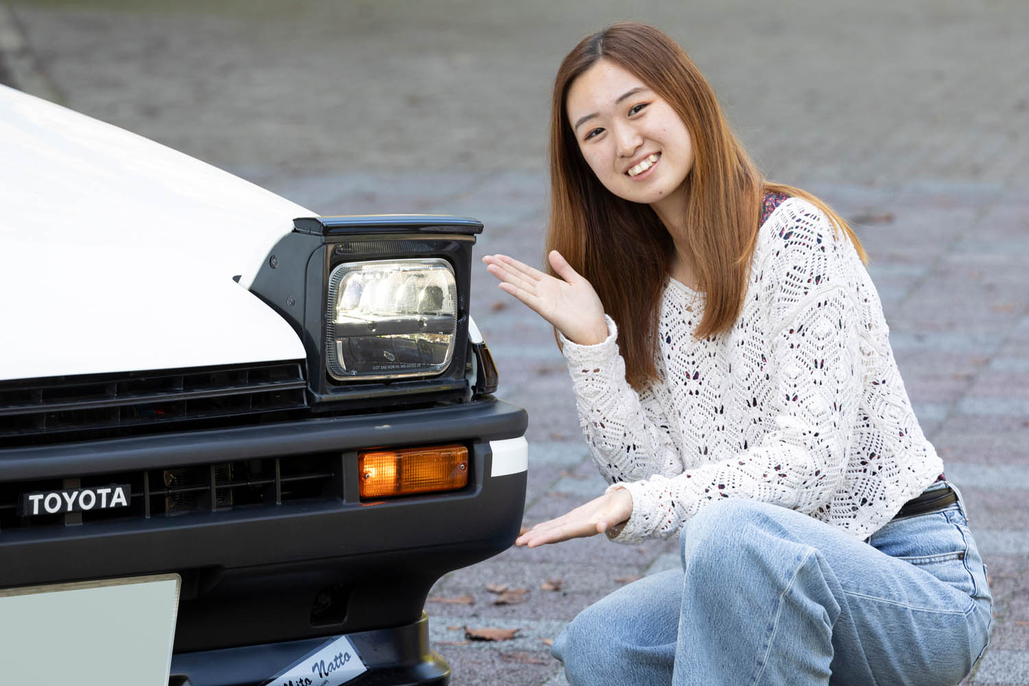 20歳女子、トヨタAE86「スプリンタートレノ」に乗ってみた！「大森の3