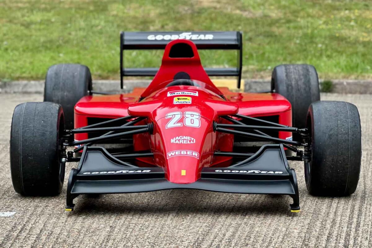 黒歴史F1”のジュニアカーがまさかの低落札！フェラーリ642の悲運