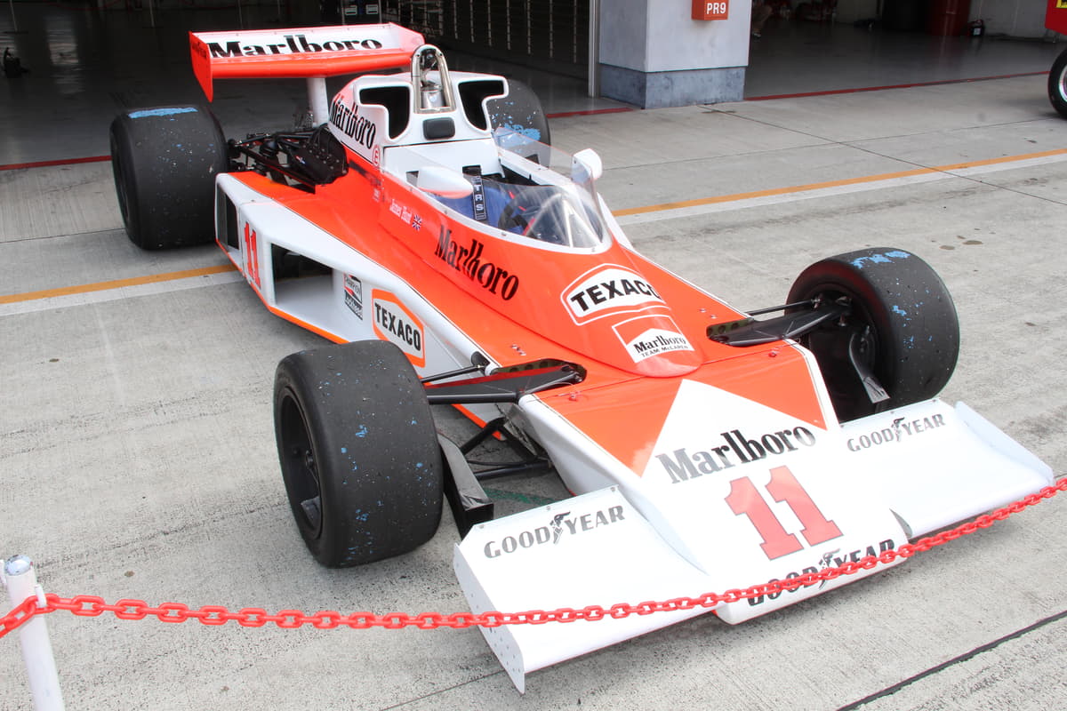 応援しているチームの銘柄を吸った時代！ 「JPS」「キャメル」「555