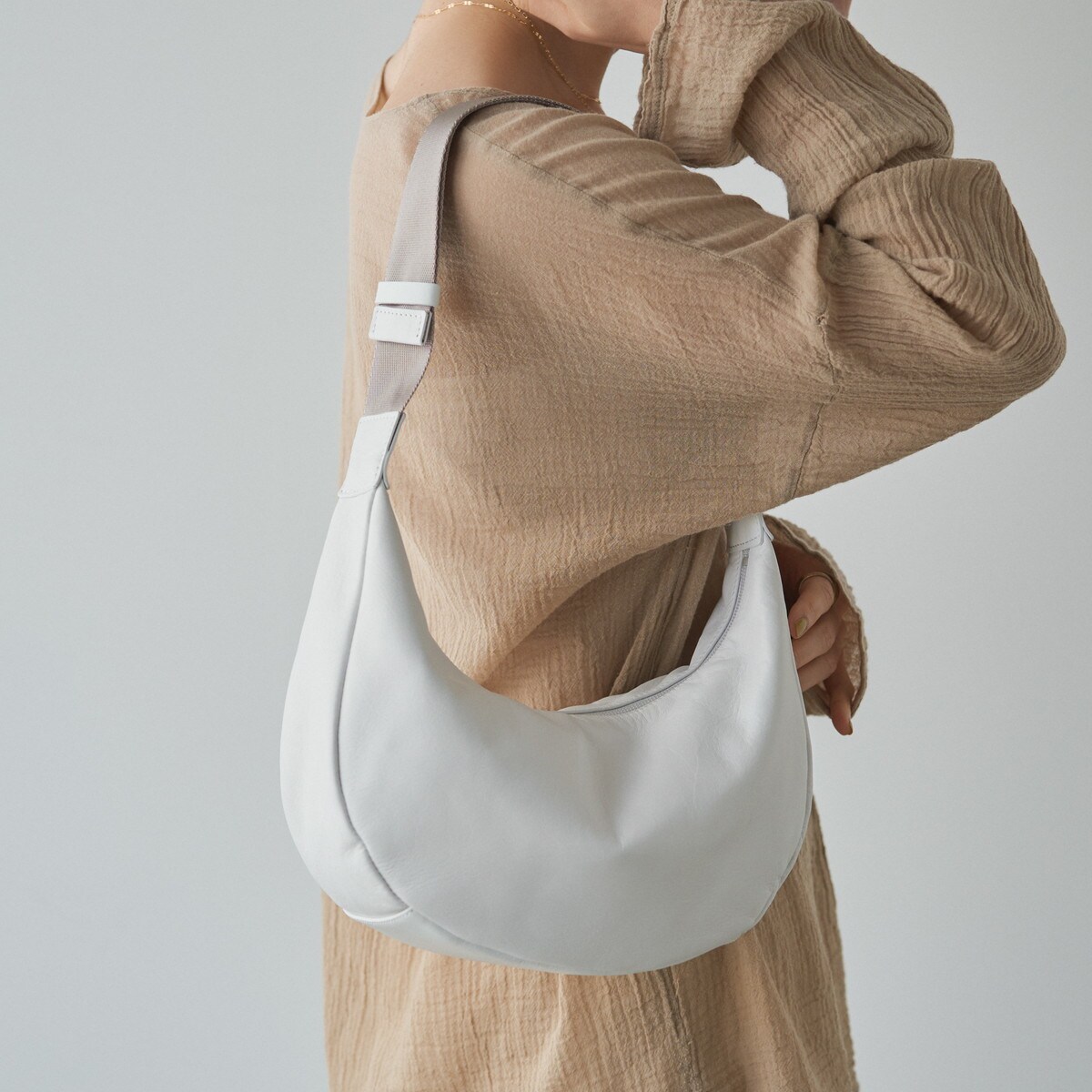 人気アイテムにコンパクトサイズ追加！＞ソフトレザーラウンド