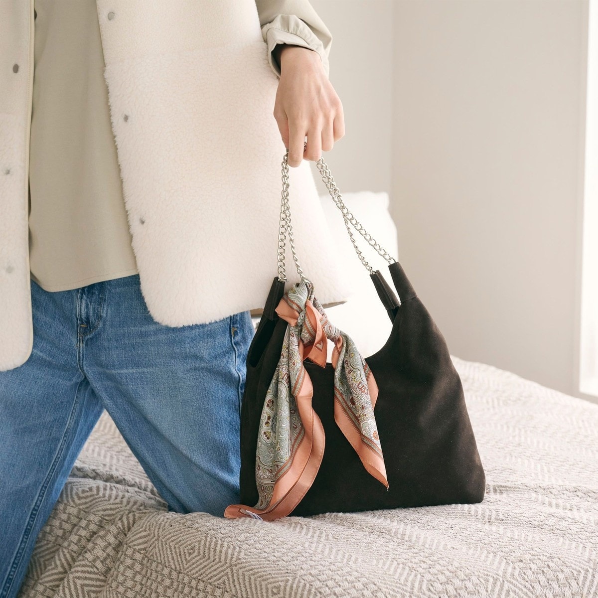 スエードライク チェーン ショルダーバッグ | ビューティー＆ユース