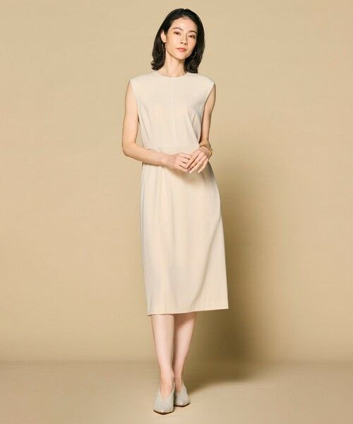 CINDY / クルーネックドレス （ロング・マキシ丈ワンピース）｜BEIGE
