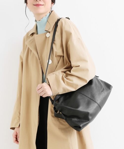 セール】 PELLETTERIA VENETA 定番ショルダーBAGS （ショルダーバッグ