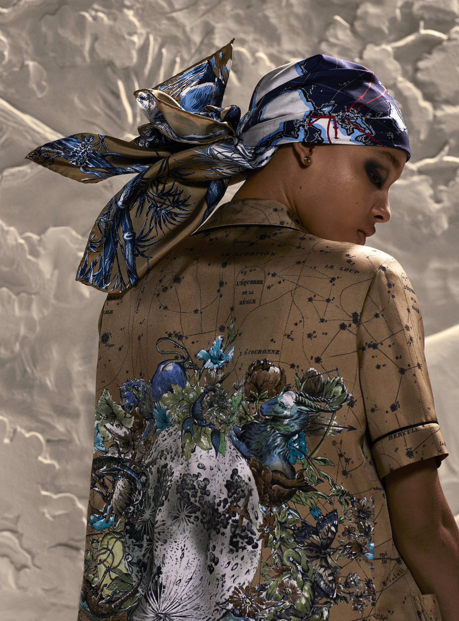 ディオール」から世界地図に星座やカモ柄を組み合わせたラウンジウェア