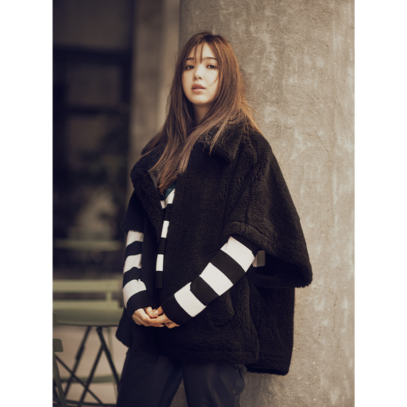 軽くて走れる『テディベアのケープ』が新名品！羽織るだけで上半身映え