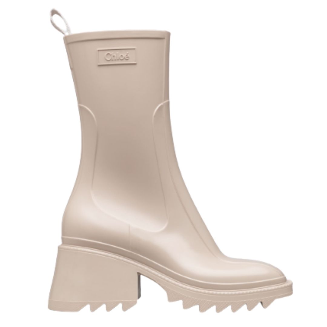 スタイリスト＆ライターも愛用「クロエ」のレインブーツ新デザインも