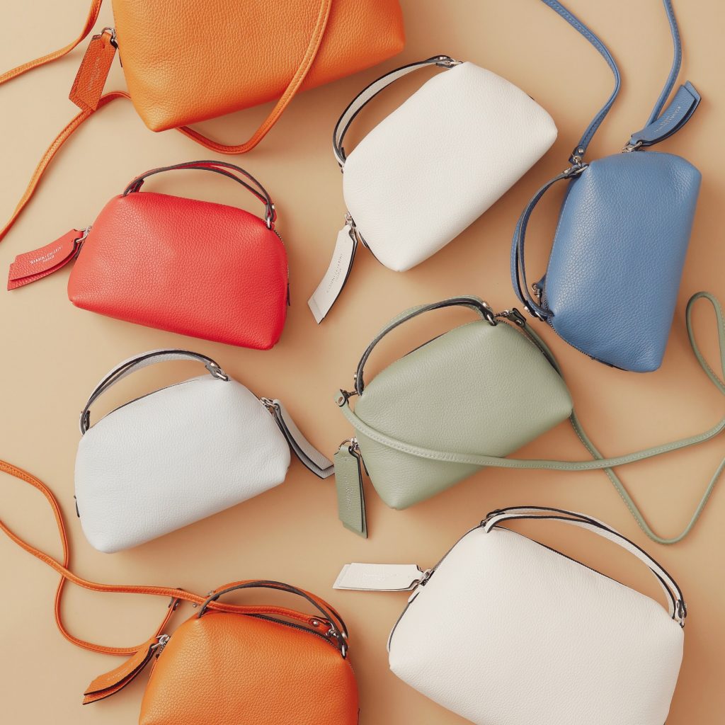 ジャンニ キアリーニ」の2wayバッグがママにオススメな3つの理由 | VERY