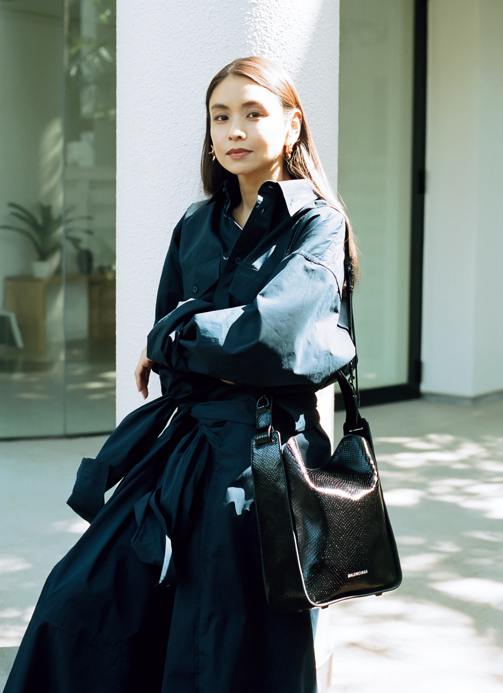 バレンシアガ TOOL2.0 ノースサウス ショルダー レザー ブラック