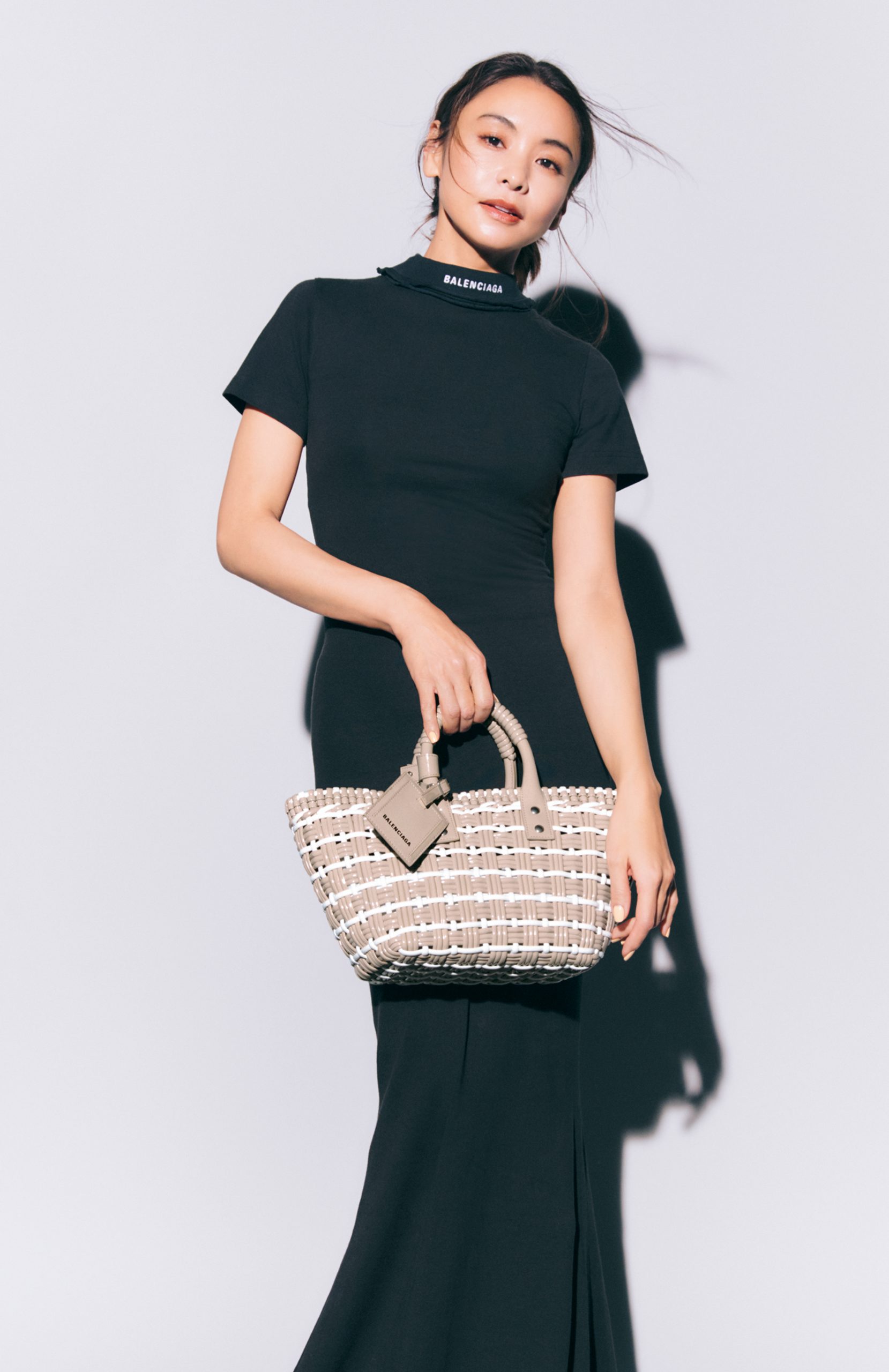 大人のためのプレイフルな“カゴバッグ”3選 | VERY NaVY