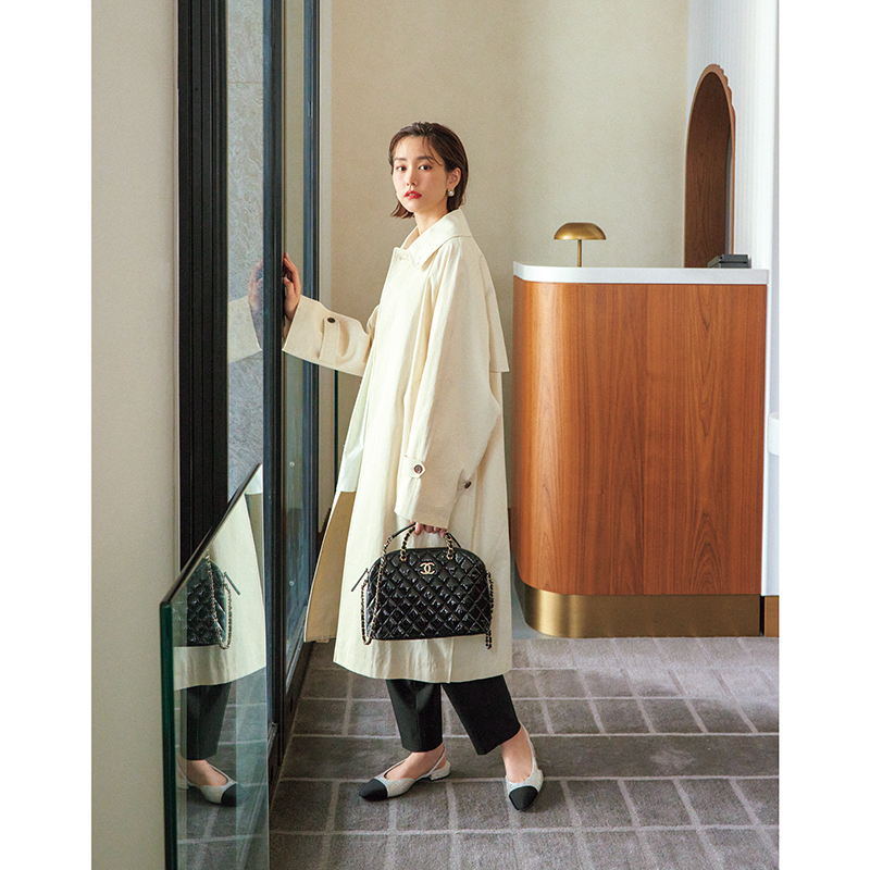 シャネル、サンローランetc.】職場復帰の相棒に「美脚フラットパンプス