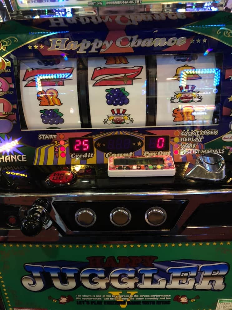10月30日最新機種「ハッピージャグラーVⅢ」実践データ&店舗データ