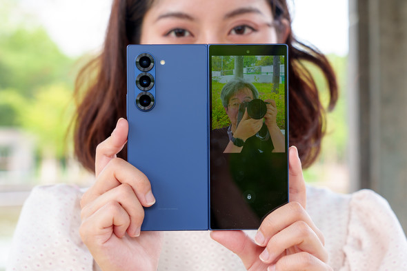 Galaxy Z Fold6」をカメラ視点で検証 閉じても開いても半開きでも安定