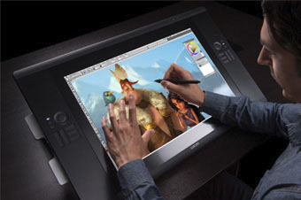 ワコム液晶タブレット「Cintiq」に新製品 「24HD touch」と「22HD