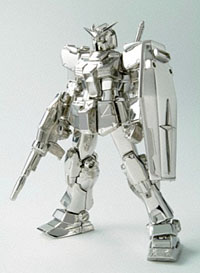白く輝く純プラチナ製ガンダム・2900万円相当 - ITmedia NEWS
