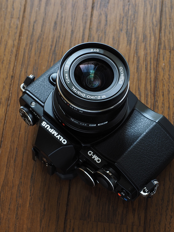 写欲をかき立てる、存在感を持った広角単焦点――オリンパス「M.ZUIKO