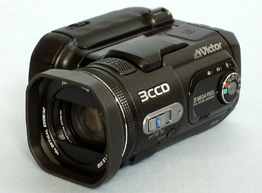 軽快な操作感に3CCDの高画質――HDDムービー・新“Everio”：レビュー（1/3