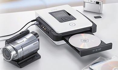 ビデオカメラからPCなしのDVDダビング、ソニー「VRD-MC5」：ケーブル