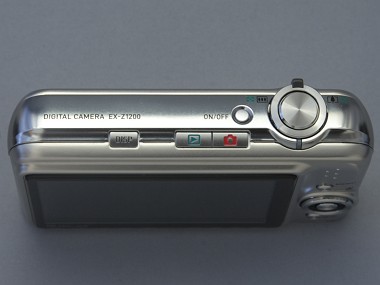 高機能がウリの12メガコンパクト――カシオ「EXILIM ZOOM EX-Z1200