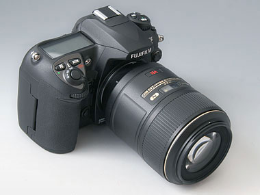 従来比400％のダイナミックレンジ――富士フイルム「FinePix S5 Pro