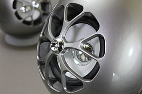 どっちも使える！ OlasonicのiPod用／ウォークマン用スピーカーを比較