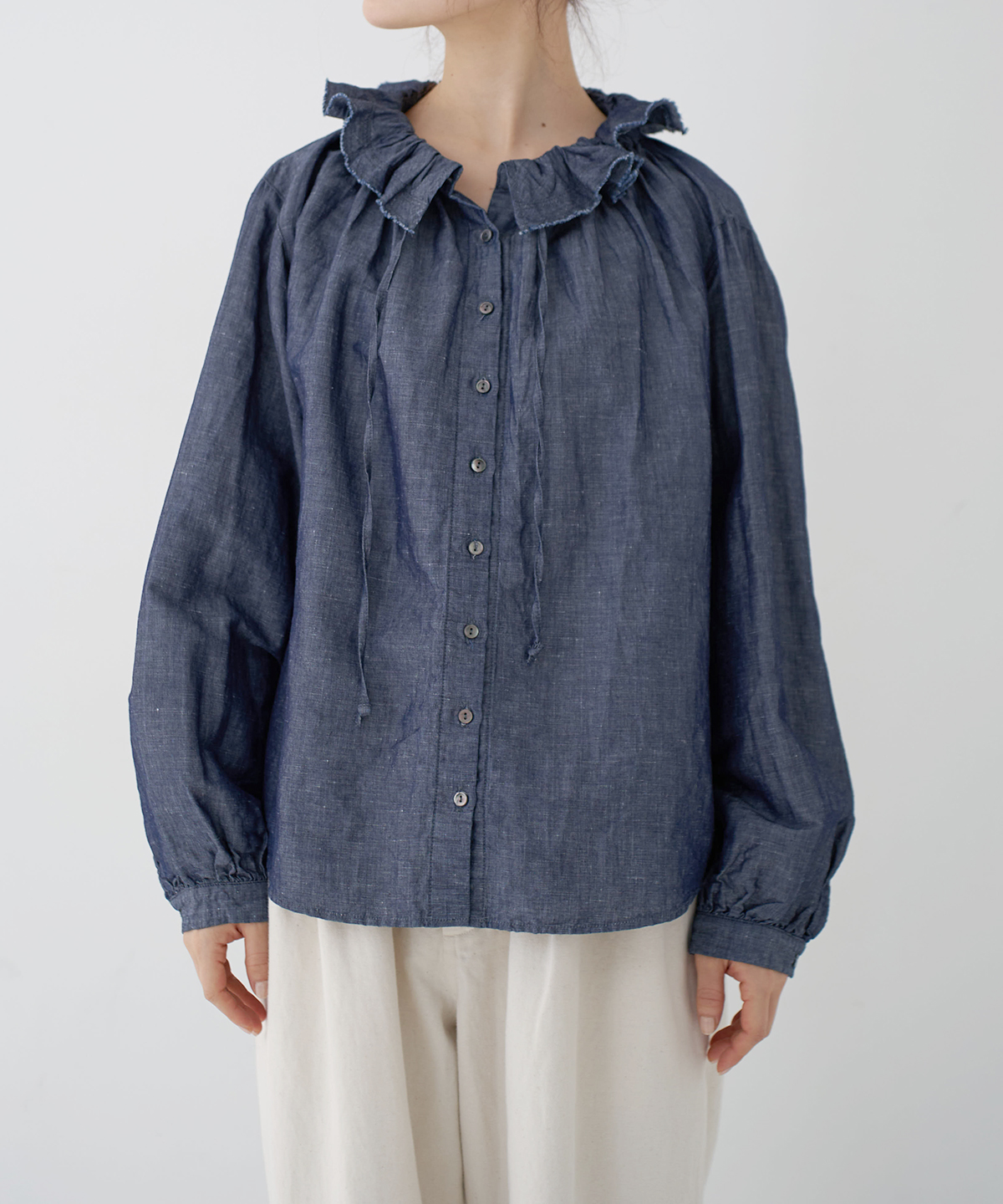 コットンリネンダンガリーフリルシャツ｜nest Robe / CONFECT ONLINE SHOP