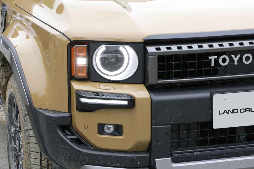 ランクル250もオプションで用意される丸型ヘッドライトが大人気！ いま