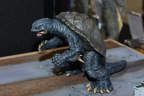 プラモデルならではの表現を！ エクスプラスの「ガメラ」シリーズ