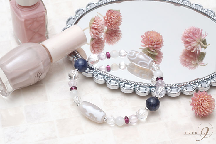 楽天市場】【Lucky of circle -幸運の輪-『老玉髄 白双観音天珠 × 老