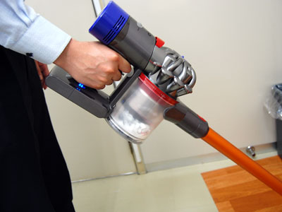 試用レポート： ダイソン V8 コードレスクリーナー Fluffy SV10FF