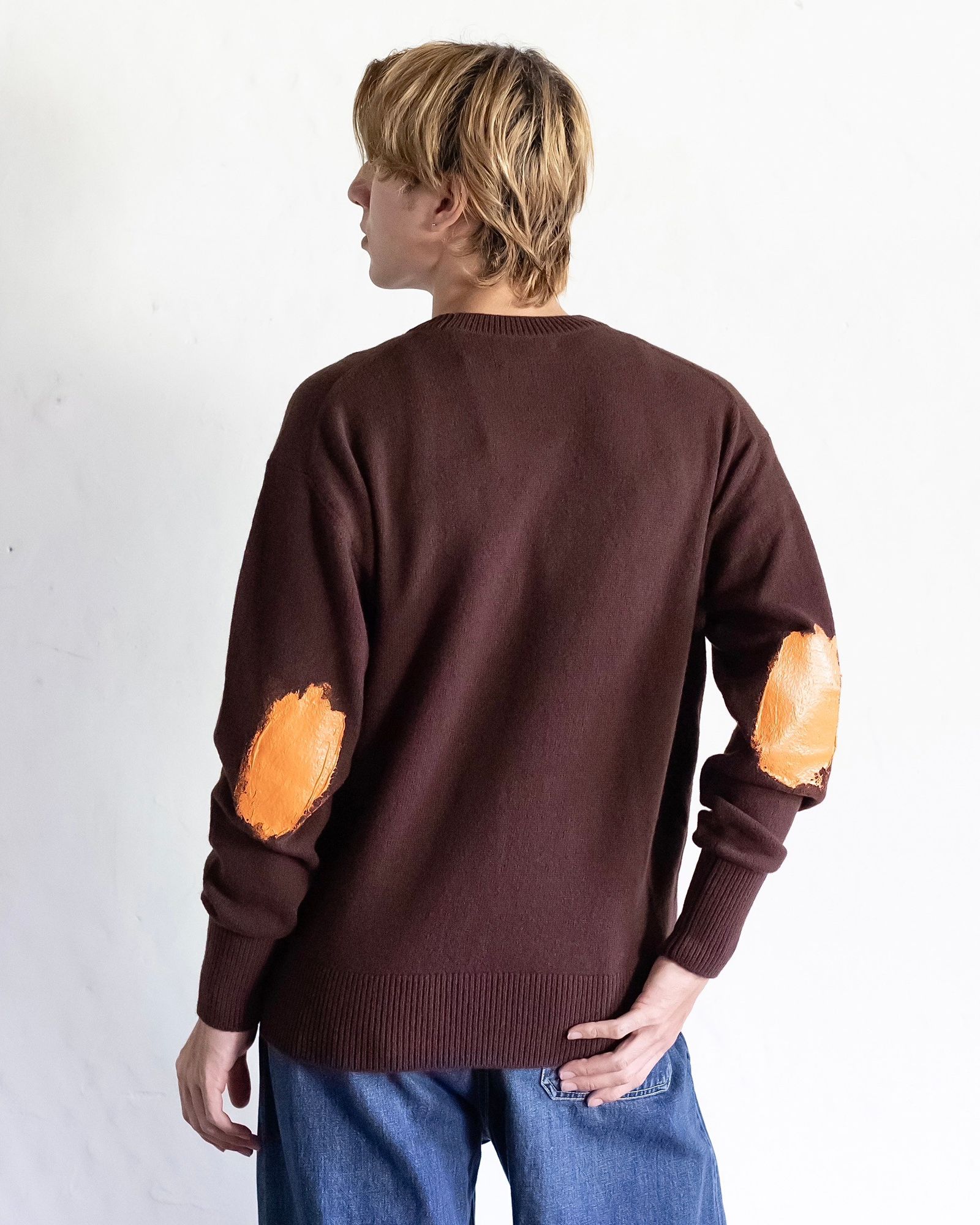 YOKE PAINTED ELBOW PATCH SWEATER(BROWN)スタイル 8月24日(土)新作