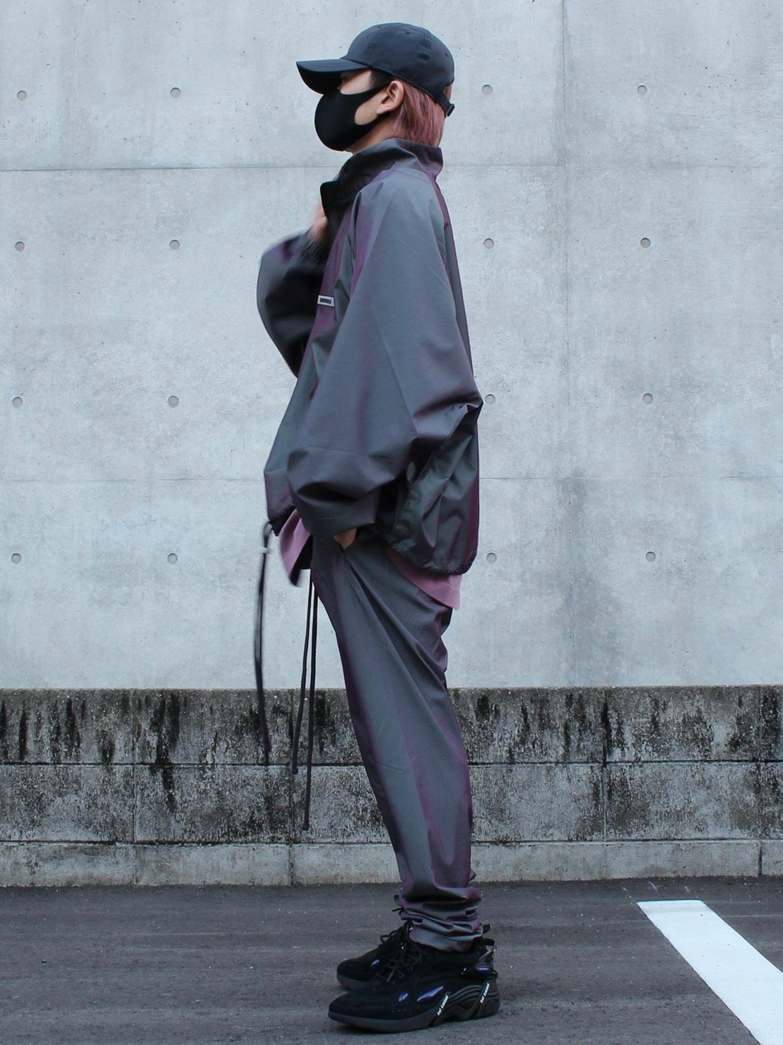 ESSENTIALSでスポーティ×ストリート セットアップコーデ | 734 | STORY