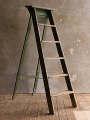 ステップラダー