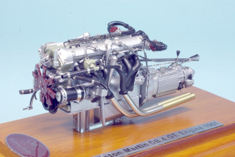 CMC 1/18 アストン マーチン DB4 GT ザガート 1961 直列6気筒エンジン