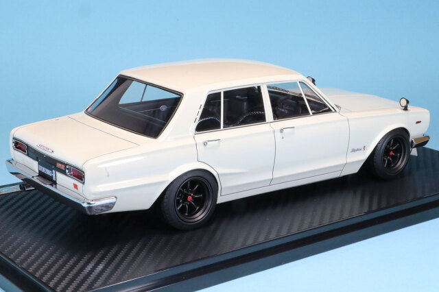 イグニッションモデル 1/18 ニッサン スカイライン 2000 GT-R KPGC10