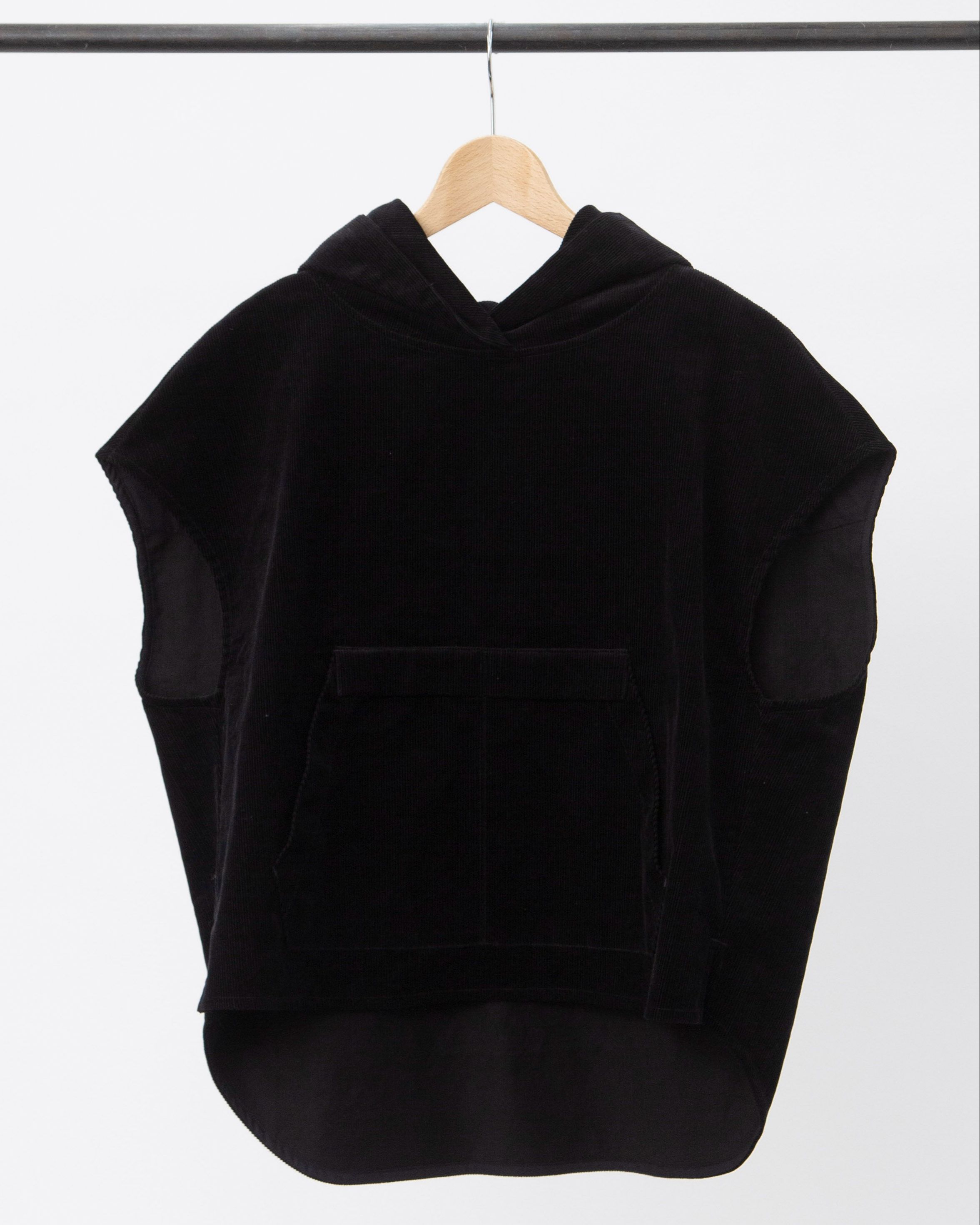 T. コットンコーデュロイベスト