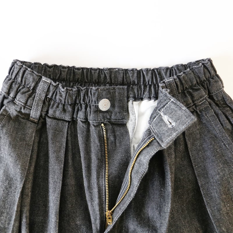 BLACK DENIM NARROW CIRCUS PANTS / BLACK ONE WAS