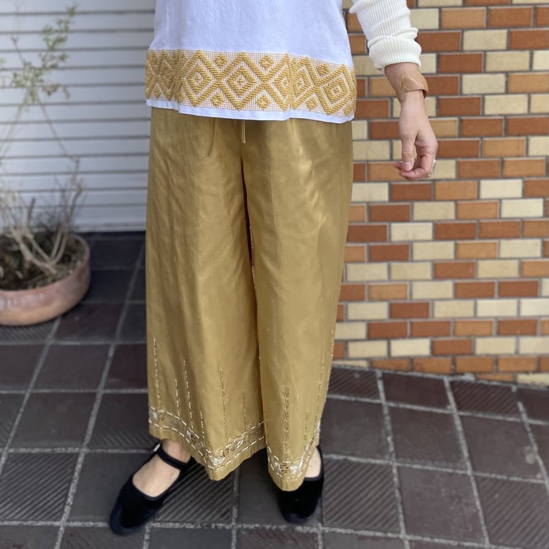 TOWAVASE / シルク刺繍パンツ | Pili ON LINE