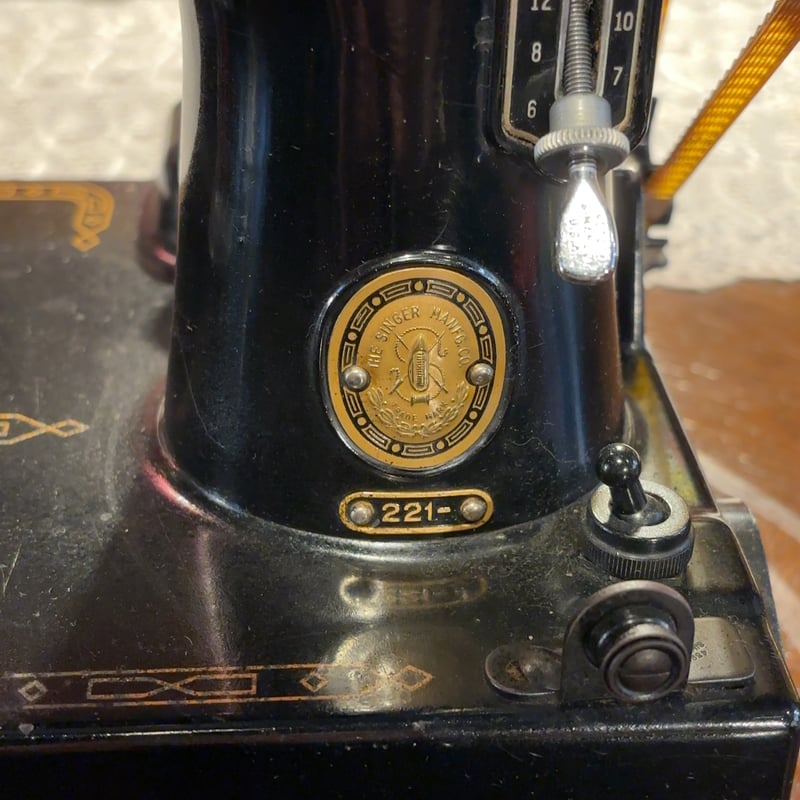 SINGER アンティークミシン フェザーウェイト221 ※参照 動作不明