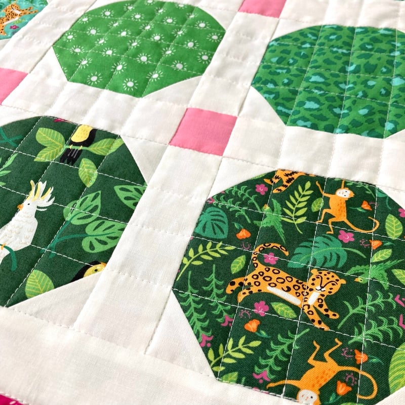 レシピ・ミシン】スノーボールのキルトタペストリー | ぱいな